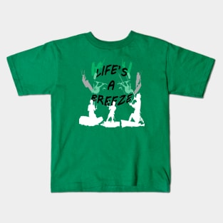 Lifes A Breeze For Kitesurfers Casual Pun For Kitesurfers Kids T-Shirt